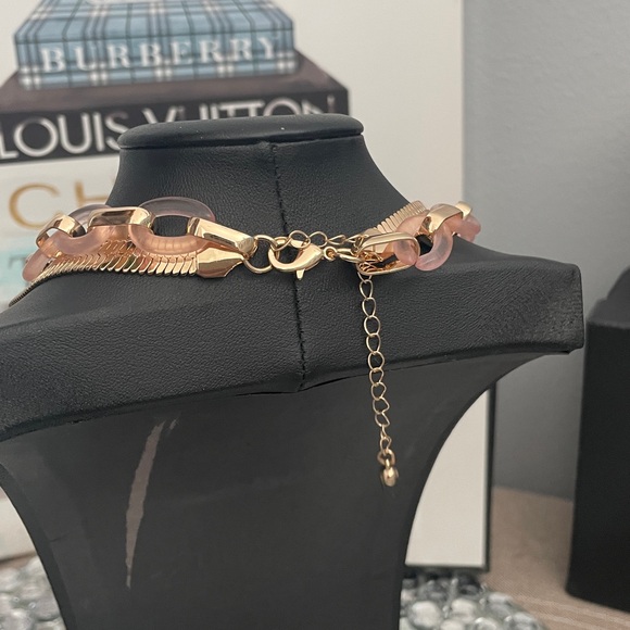 ✨ Goldtone and Champagne Pink Chain Necklace✨NWT - Picture 4 of 8